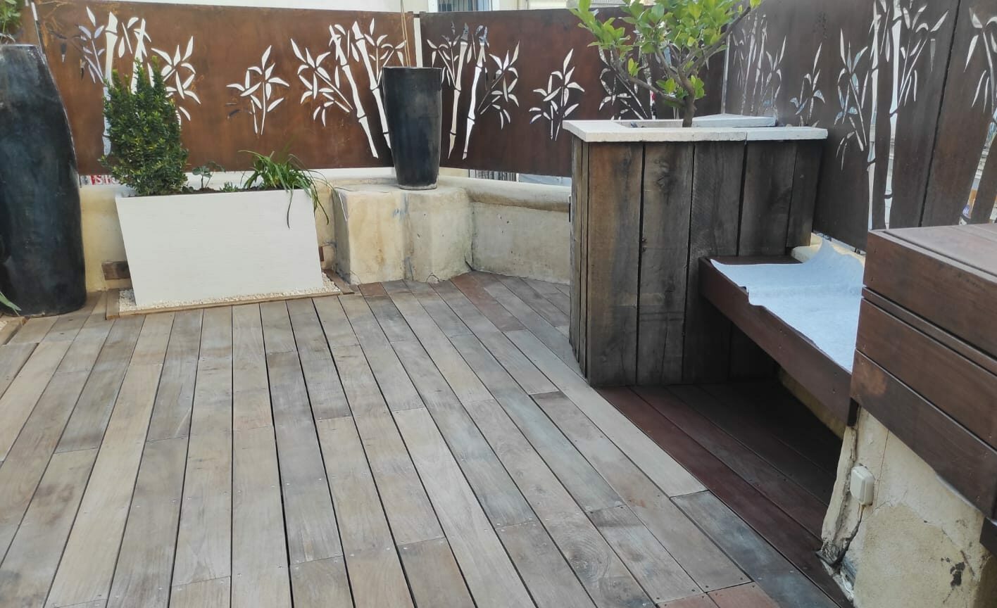 Terrasse bois/fer forgé - avant 2/2
